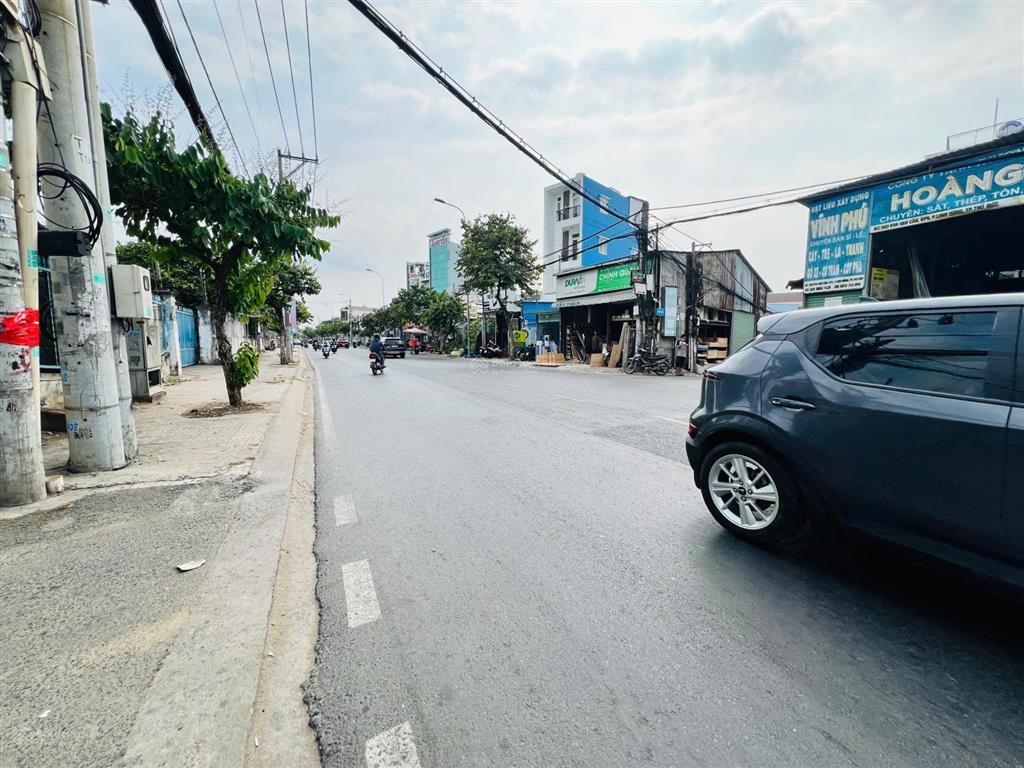 Bán lô đất góc 2 mặt tiền đường nhựa 6m cách vành đai 2 chỉ 30m xây dựng cao ngang 7,1m cực kì hiếm