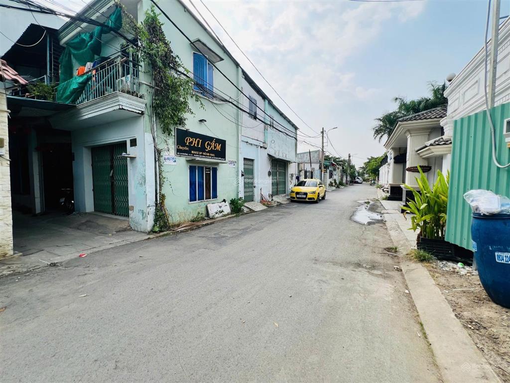 Bán lô đất góc 2 mặt tiền đường nhựa 6m cách vành đai 2 chỉ 30m xây dựng cao ngang 7,1m cực kì hiếm