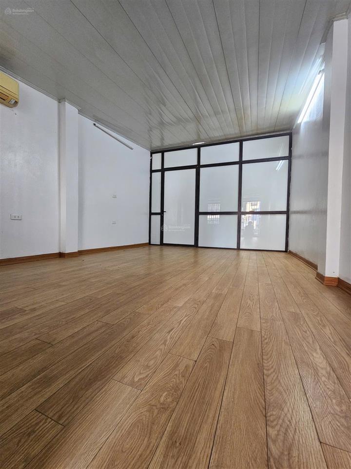 Trung tâm phố cổ hoàn kiếm view hồ gươm hàng bài siêu hiếm sau 1 nhà ra mặt phố