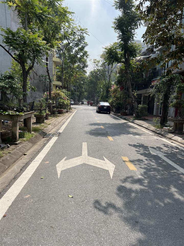Chính chủ, bán đất hồ điều hoà, cổ linh, thạch bàn, long biên  hà nội
