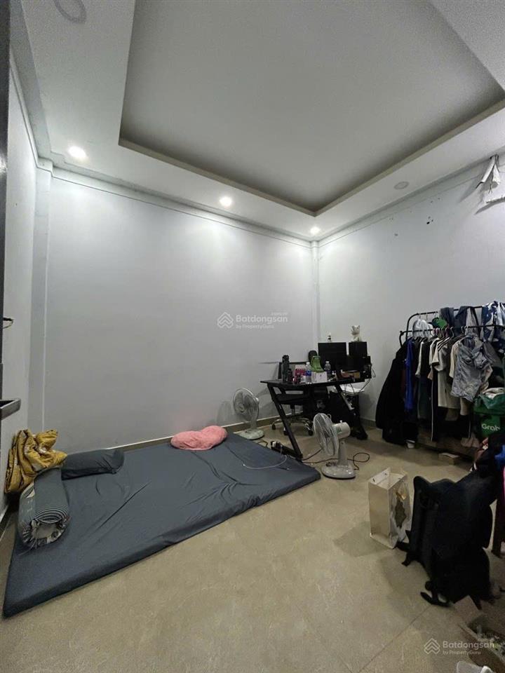 Bán nhà phạm văn hai tân bình gần sân bay dt( 4 x 9) m2 đúc thật 3pn nhỉnh 5 tỷ