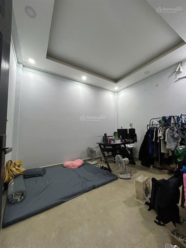 Bán nhà phạm văn hai tân bình gần sân bay dt( 4 x 9) m2 đúc thật 3pn nhỉnh 5 tỷ