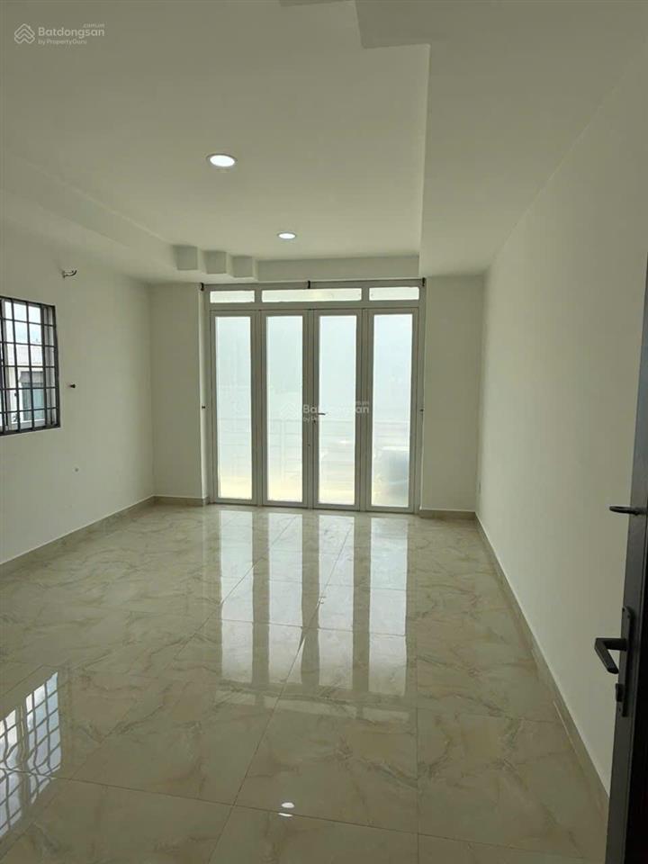 Bán nhà hxh nguyễn bặc gần chợ phạm văn hai tân bình 4pn giá 9,9 tỷ.