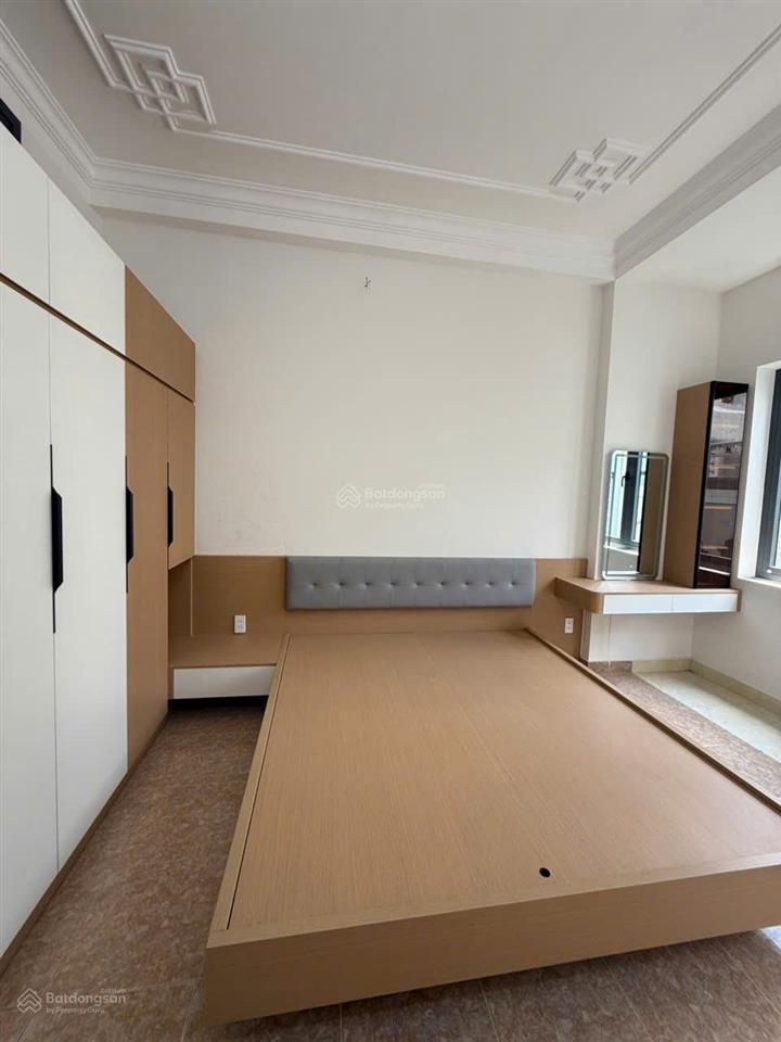 Bán nhà hxh nguyễn bặc gần chợ phạm văn hai tân bình 4pn giá 9,9 tỷ.