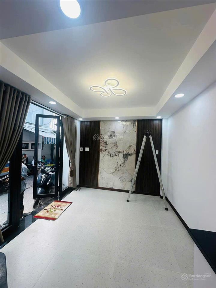 Bán nhà 4 tầng hxh út tịch phường 4 tân bình, gần sân bay cạnh mặt tiền, nhỉnh 4 tỷ