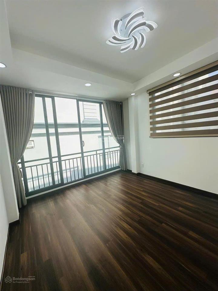 Bán nhà 4 tầng hxh út tịch phường 4 tân bình, gần sân bay cạnh mặt tiền, nhỉnh 4 tỷ