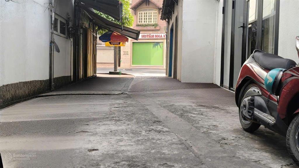 Bán nhà 4 tầng hxh út tịch phường 4 tân bình, gần sân bay cạnh mặt tiền, nhỉnh 4 tỷ