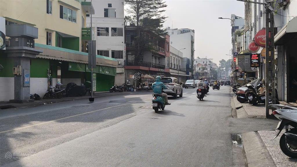 Bán nhà 4 tầng hxh út tịch phường 4 tân bình, gần sân bay cạnh mặt tiền, nhỉnh 4 tỷ