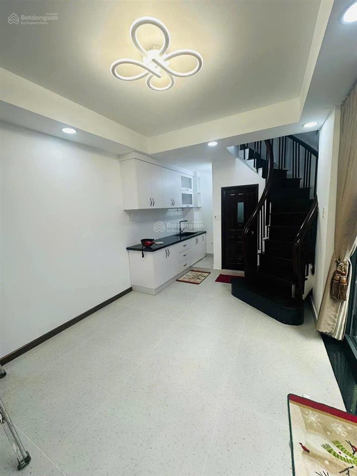 Bán nhà 4 tầng hxh út tịch phường 4 tân bình, gần sân bay cạnh mặt tiền, nhỉnh 4 tỷ