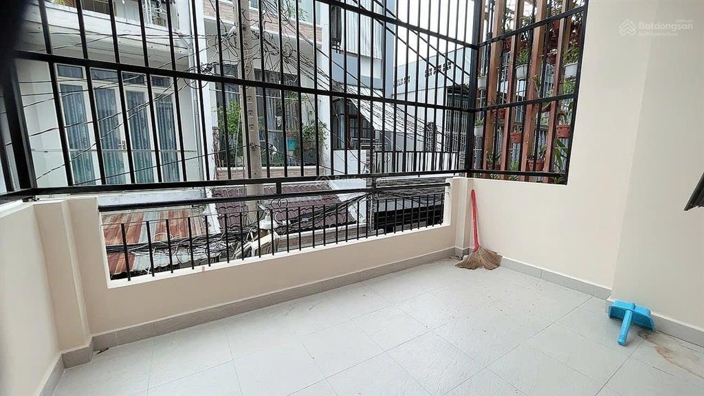 Ngộp bank giảm giá gần 1 tỷ bán nhà tân bình dt (4 x 13m)  3 pn chỉ hơn 4 tỷ