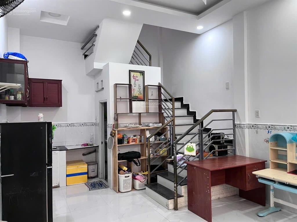 Bán nhà 1 xẹt gần mặt tiền vườn lài tân phú gần 40m2 sổ a4 nhỉnh 4 tỷ