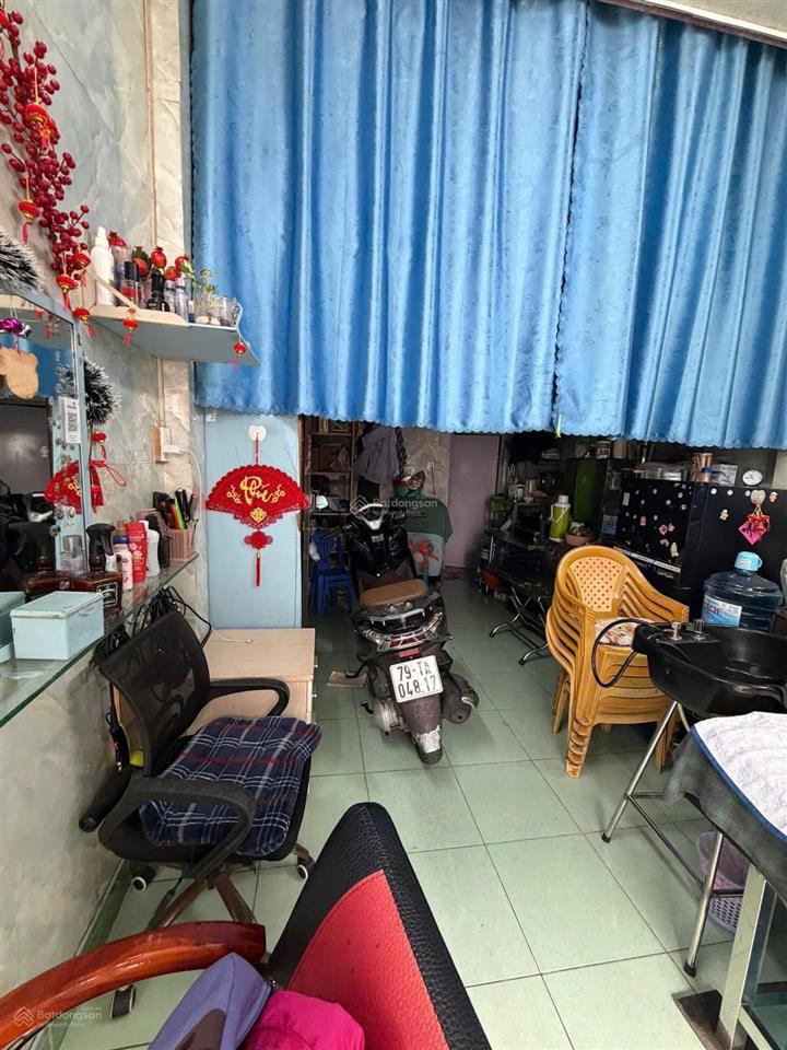 Bán nhà nát 103m2 (4,7 x22)m2 thăng long giáp sân bay tân sơn nhất giá 19 tỷ.
