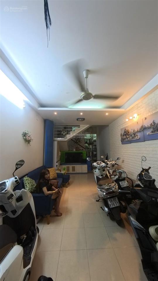 Bán nhà riêng tại đường cách mạng tháng tám, quận tân bình, 6,2 tỷ, 38 m2