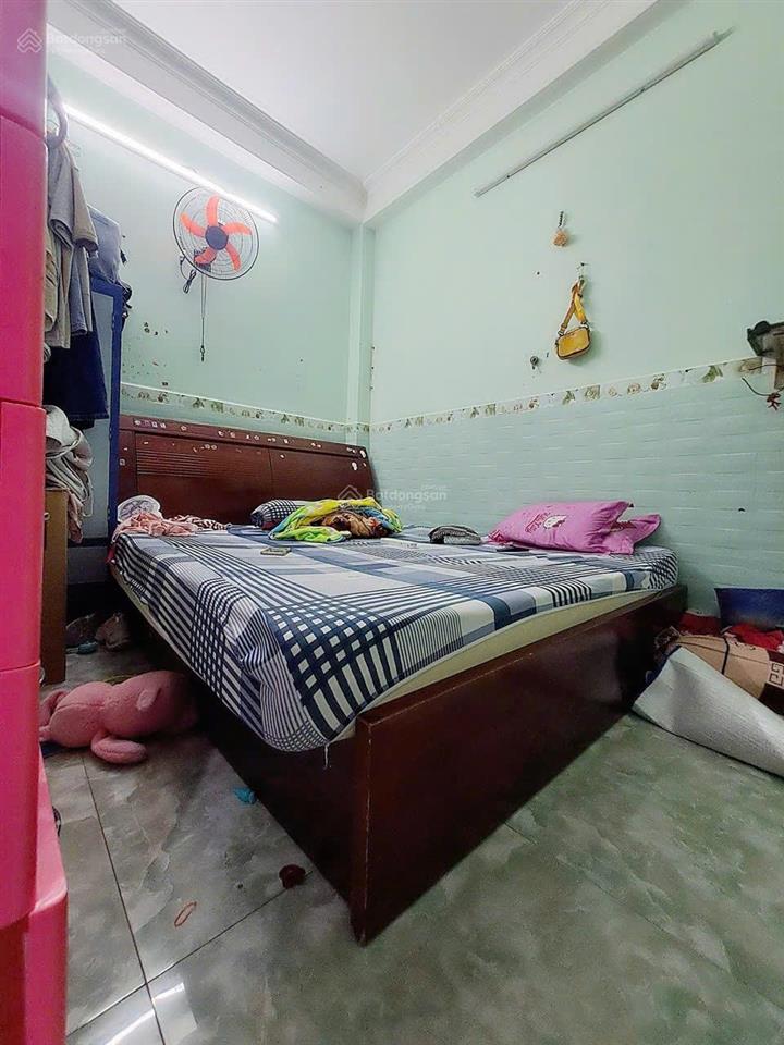 Bán nhà tân phú 52m2 hẻm ô tô gần ngã tư hòa bình lũy bán bích giá 4,95 tỷ.