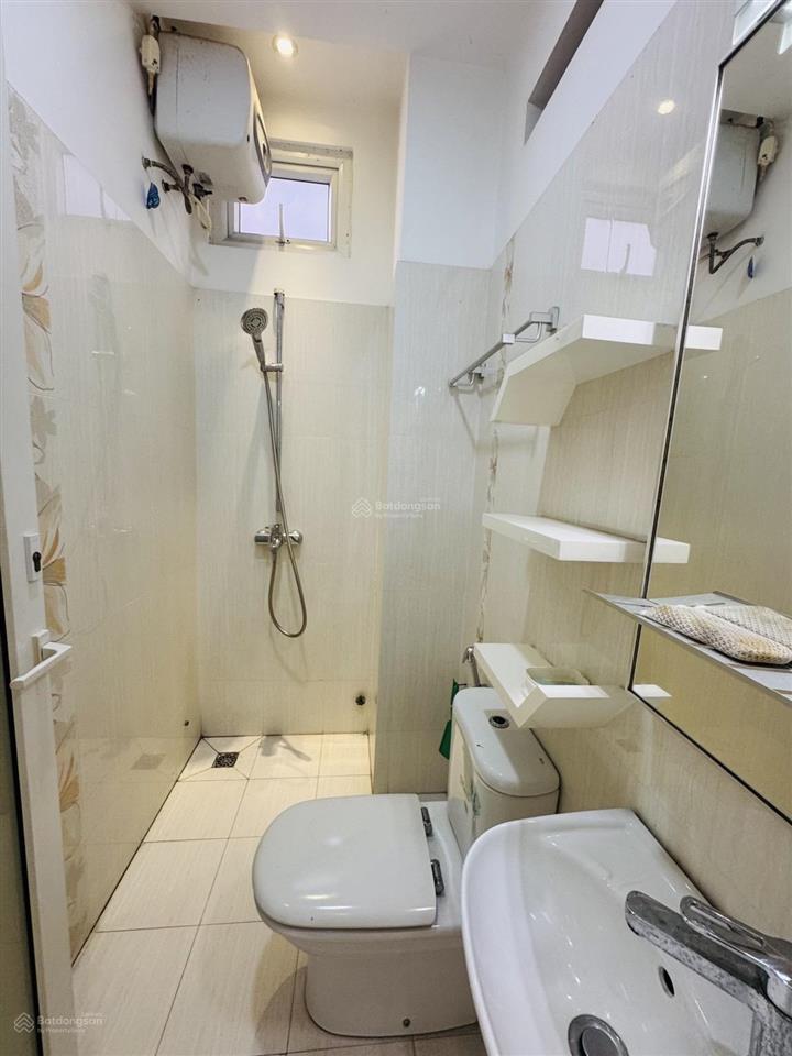 Chính chủ bán nhà hẻm 911 lạc long quân tân bình 71 m2 13 tỷ thương lượng tốt cho khách thiện chí !