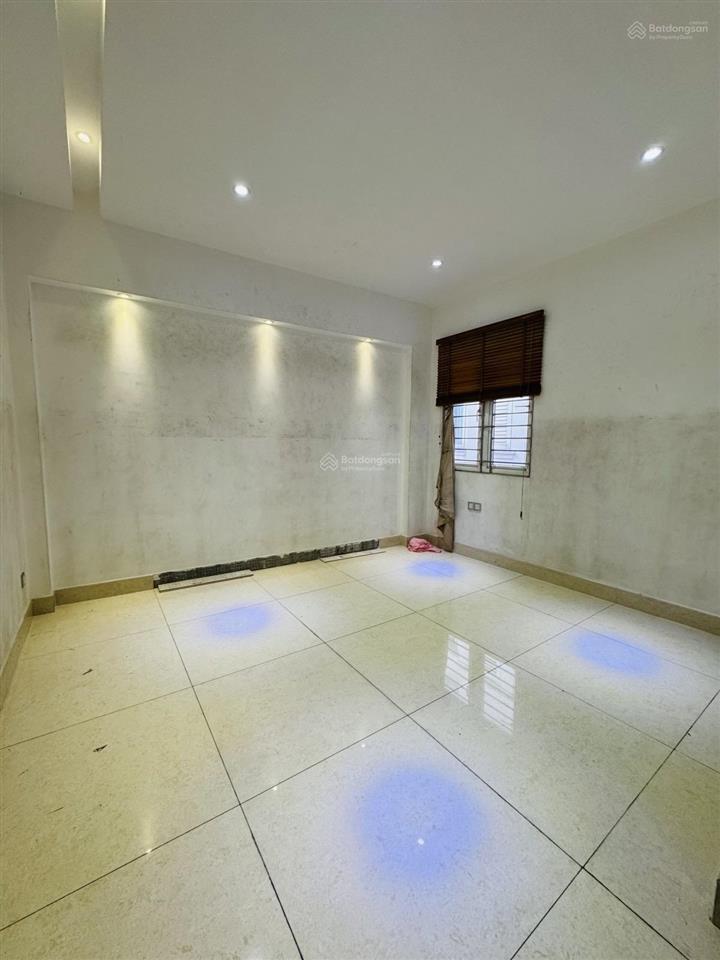 Chính chủ bán nhà hẻm 911 lạc long quân tân bình 71 m2 13 tỷ thương lượng tốt cho khách thiện chí !