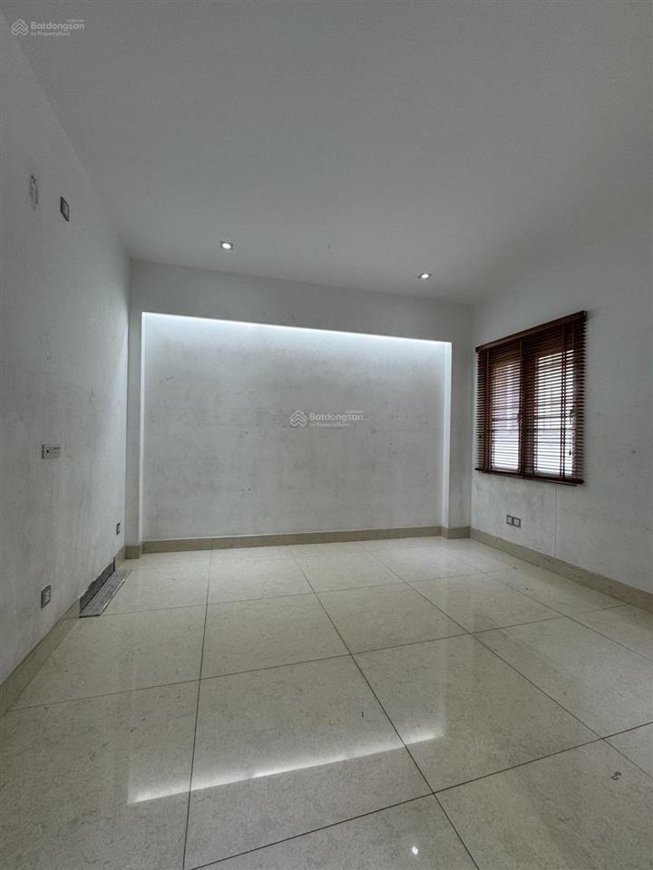 Chính chủ bán nhà hẻm 911 lạc long quân tân bình 71 m2 13 tỷ thương lượng tốt cho khách thiện chí !