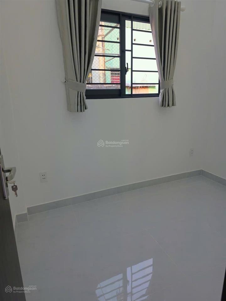 Sát mặt tiền lạc long quân tân bình 37,5 m2 nhà mới giá chỉ 3.85 tỷ