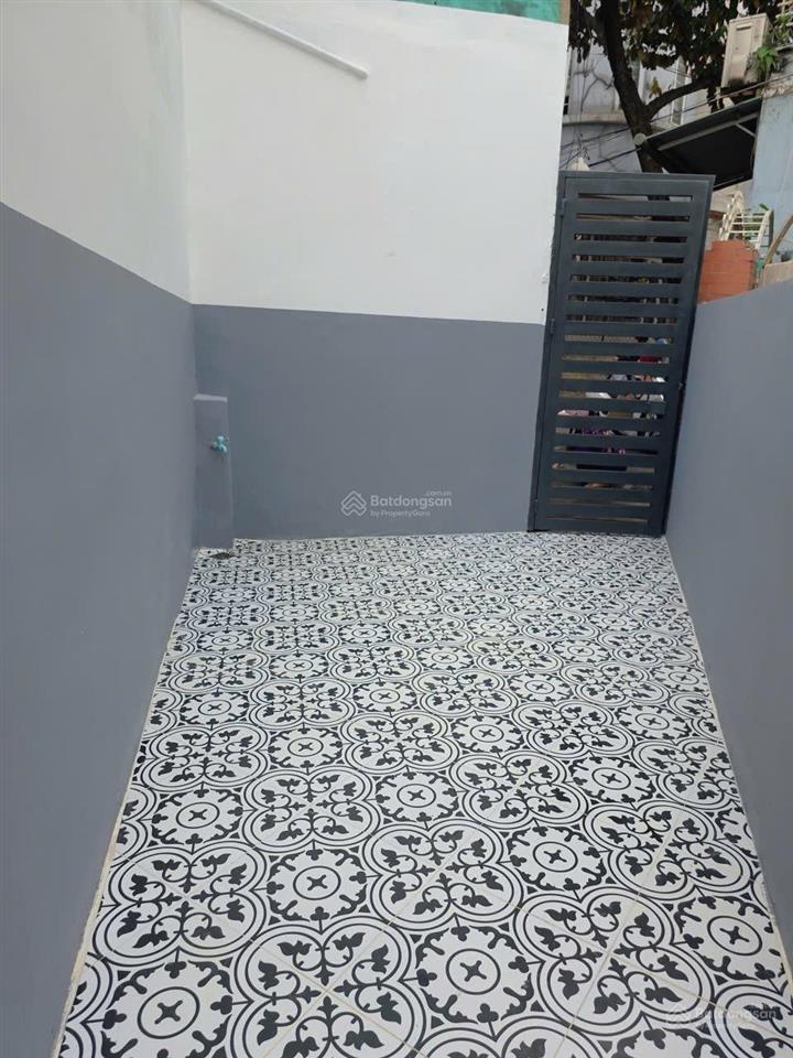 Sát mặt tiền lạc long quân tân bình 37,5 m2 nhà mới giá chỉ 3.85 tỷ