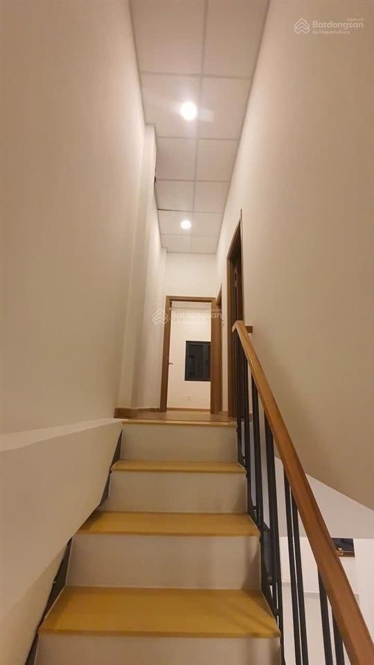Bán nhà hẻm ô tô âu cơ, 7,5 tỷ, 68m2, 3pn, 3wc, pháp lý đầy đủ, nội thất full