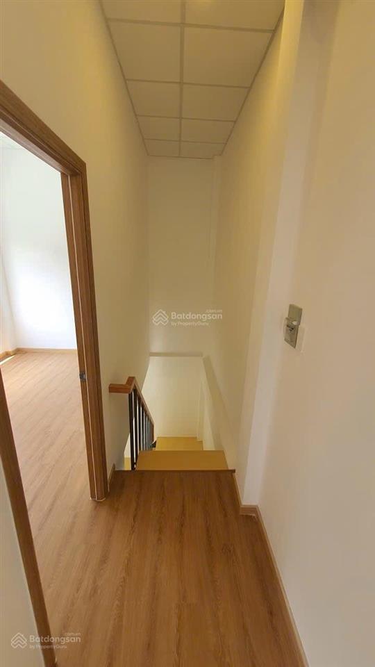 Bán nhà hẻm ô tô âu cơ, 7,5 tỷ, 68m2, 3pn, 3wc, pháp lý đầy đủ, nội thất full