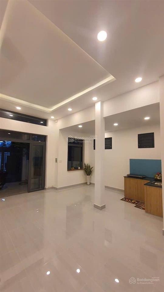 Bán nhà hẻm ô tô âu cơ, 7,5 tỷ, 68m2, 3pn, 3wc, pháp lý đầy đủ, nội thất full