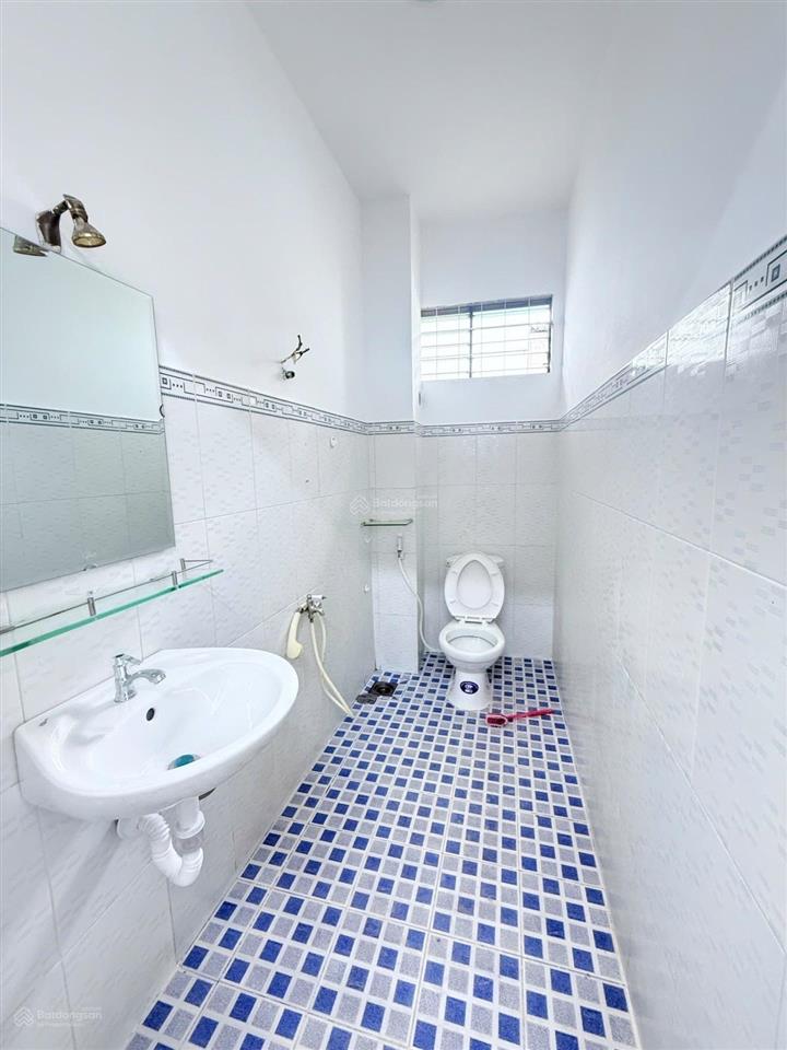 Bán nhà trường chinh 4 tầng 45 m2 gần nhà ga t3 sân bay nhỉnh 5 tỷ!