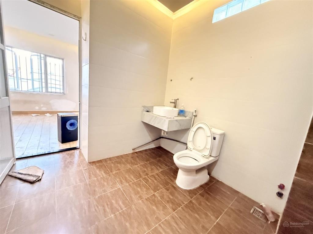 Bán nhà trường chinh 4 tầng 45 m2 gần nhà ga t3 sân bay nhỉnh 5 tỷ!