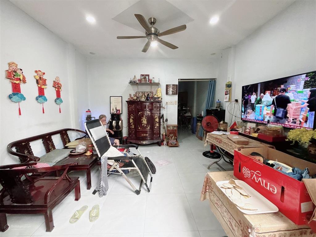 Bán nhà lý thường kiệt gần đại học bách khoa 40 m2 hẻm 4 mét giá 4,99 tỷ còn thương lượng!