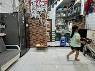 Bán nhà cách mạng tháng tám gần công viên lê thị riêng quận 3  4 pn chỉ hơn 3 tỷ!