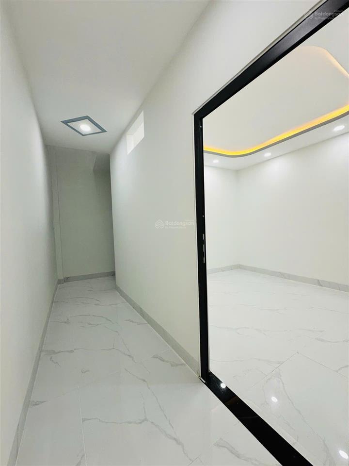 Cắt lỗ 500 triệu bán nhà 3 phòng ngủ  mới  hxh lũy bán bích tân phú 5,5 tỷ.