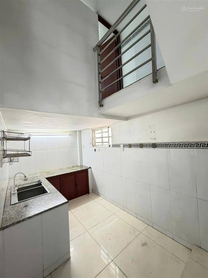 Bán nhà tân phú hẻm xe hơi thạch lam  trần quang cơ 40m2  3 tầng nhỉnh 4 tỷ.