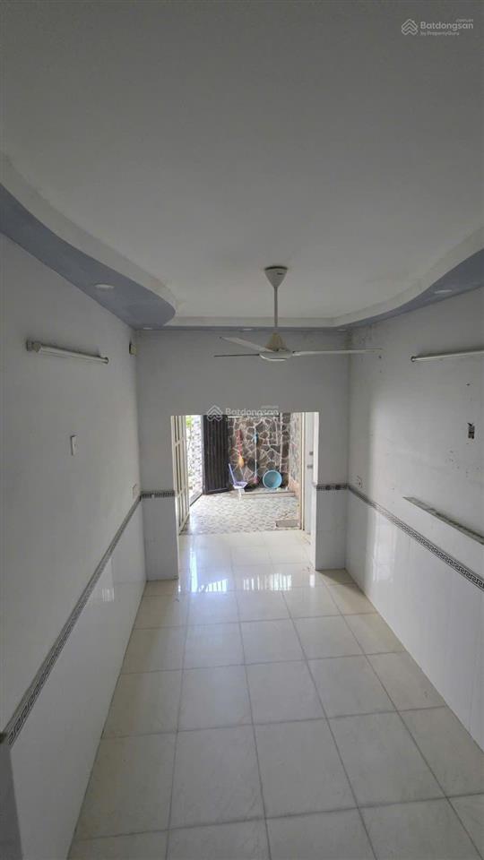 Bán nhà tân phú hẻm xe hơi thạch lam  trần quang cơ 40m2  3 tầng nhỉnh 4 tỷ.
