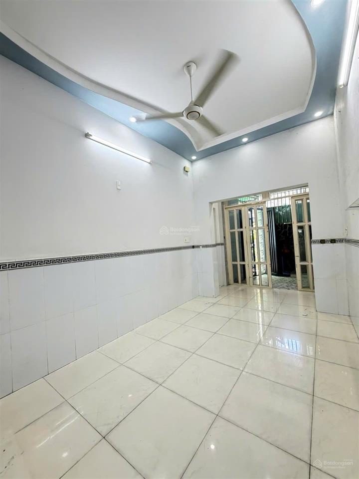 Bán nhà tân phú hẻm xe hơi thạch lam  trần quang cơ 40m2  3 tầng nhỉnh 4 tỷ.