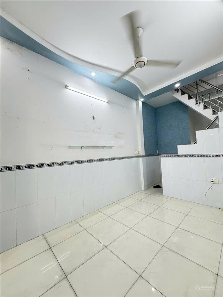 Bán nhà tân phú hẻm xe hơi thạch lam  trần quang cơ 40m2  3 tầng nhỉnh 4 tỷ.