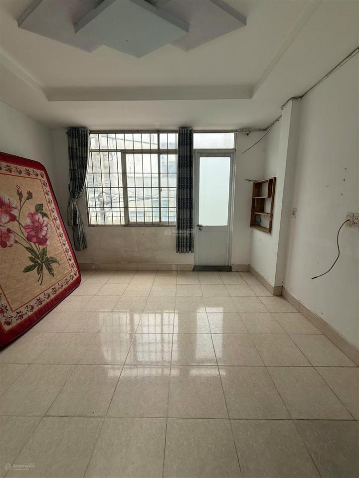 Cho thuê nhà nguyên căn bình tân hxh 3 tầng, giá 7 triệu