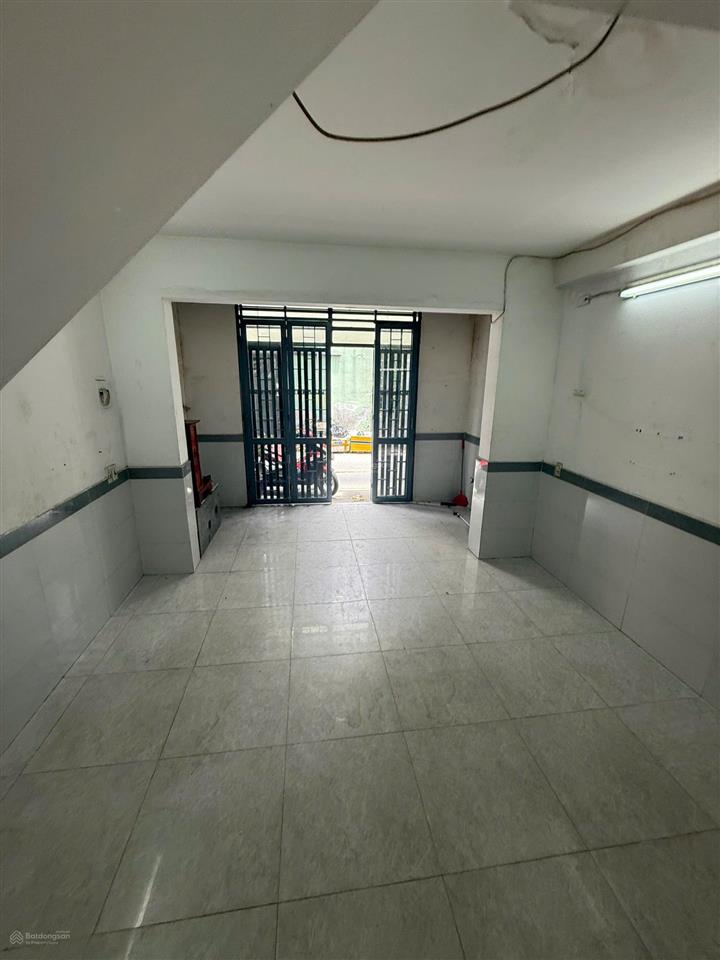Cho thuê nhà nguyên căn bình tân hxh 3 tầng, giá 7 triệu