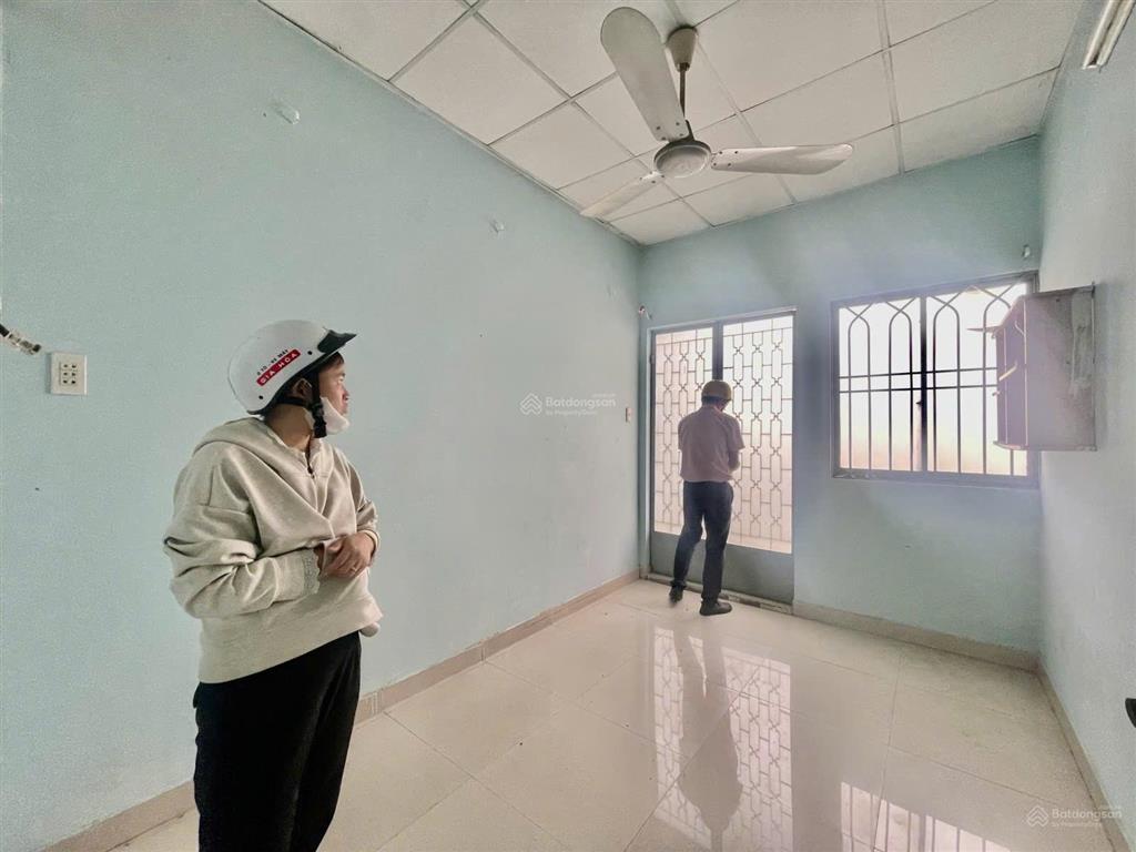 Nhà bán ngay đại học công thương lê trọng tấn tân phú chỉ hơn 2 tỷ.