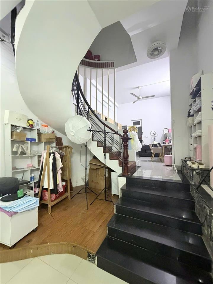 Bán nhà hxh lê trọng tấn tây thạnh tân phú 56m2  ngay đại học công thương giá 5.2 tỷ