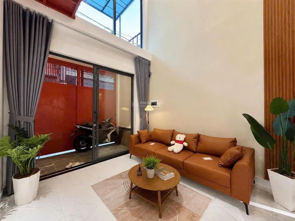 Bán nhà cách mạng tháng tám quận 10 diện tích 57m2 3 pn nhỉnh 7 tỷ.