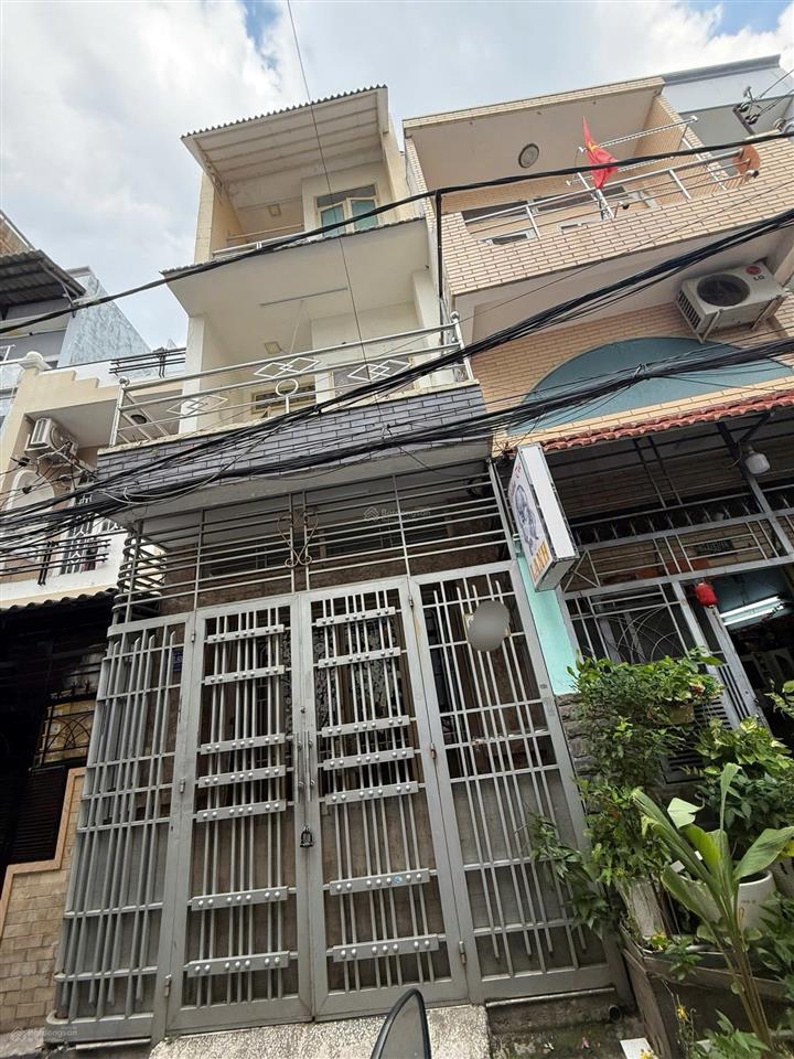 Bán nhà cách mạng tháng tám phường 5 tân bình 3 tầng hẻm xe hơi 6,9 tỷ.