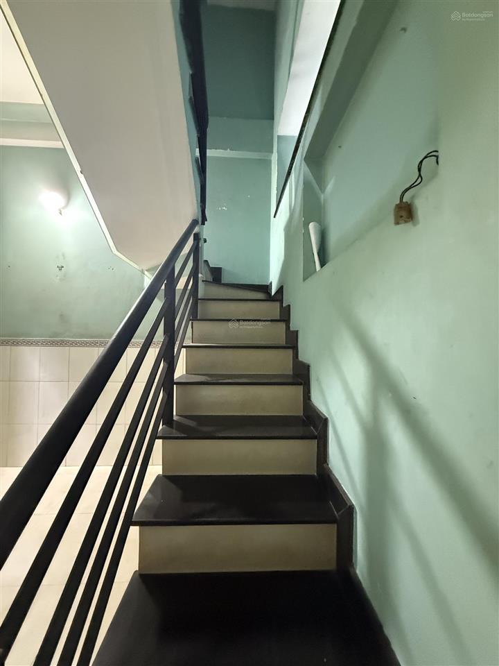 Cho thuê nhà nguyên căn mặt tiền kd liên khu 56 bình tân 4pn giá 8 triệu!
