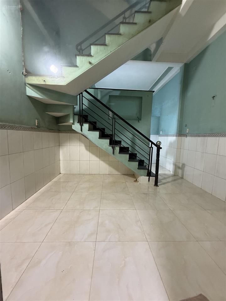 Cho thuê nhà nguyên căn mặt tiền kd liên khu 56 bình tân 4pn giá 8 triệu!