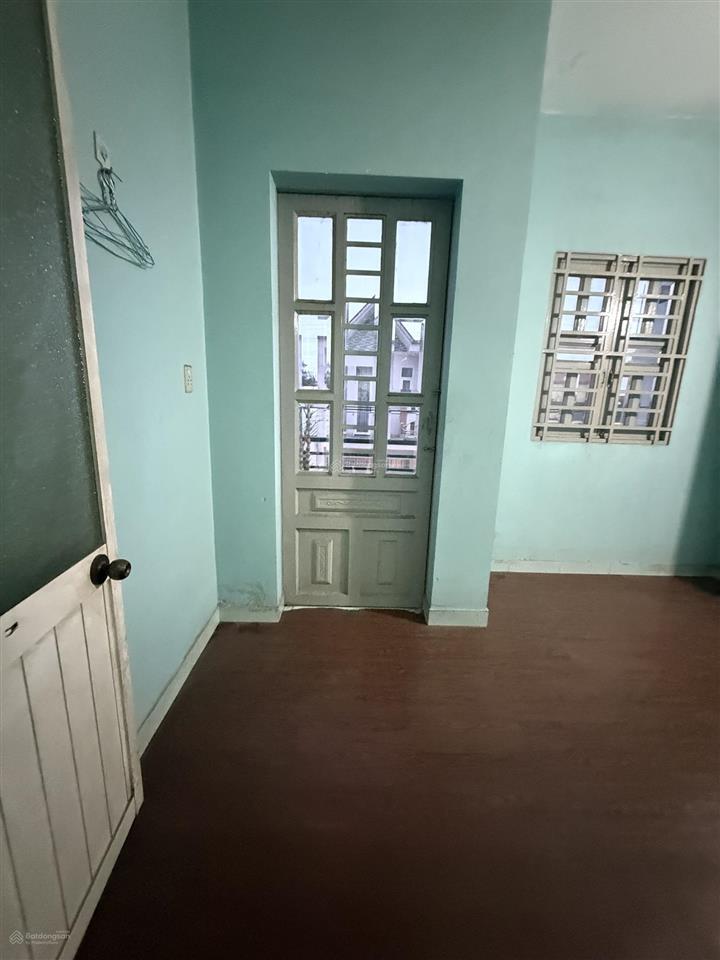 Cho thuê nhà nguyên căn mặt tiền kd liên khu 56 bình tân 4pn giá 8 triệu!