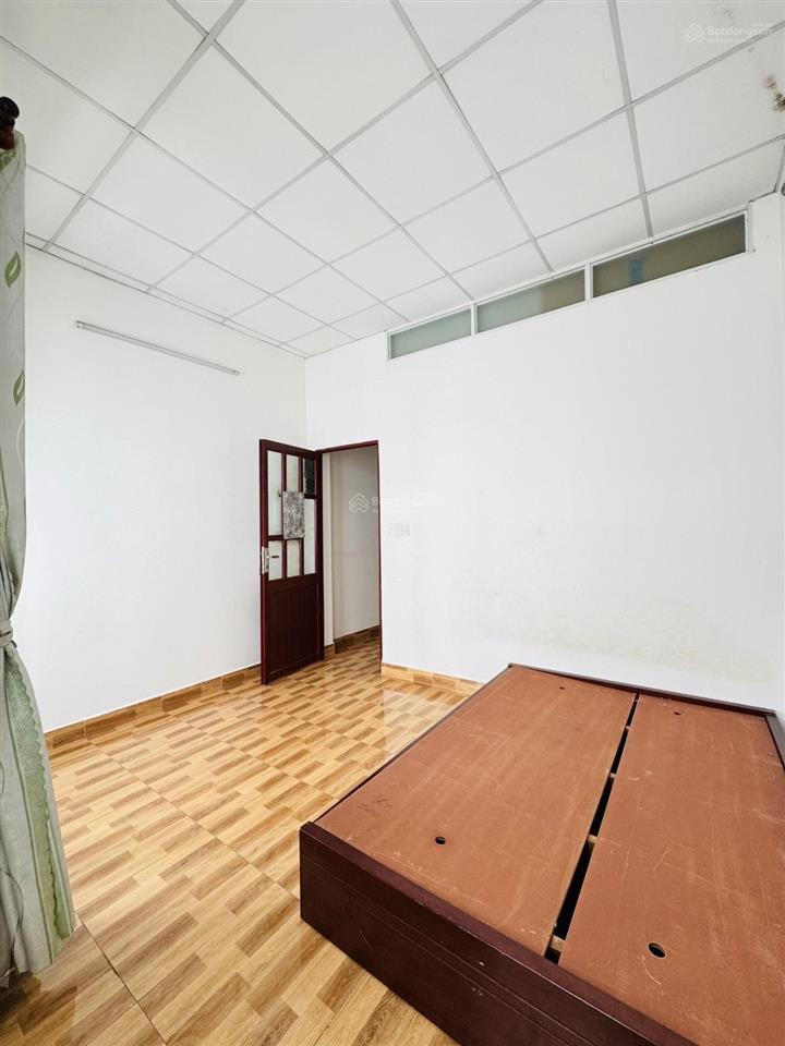 Bán nhà tân sơn nhì tân phú 40 m2 nhỉnh 4 tỷ!