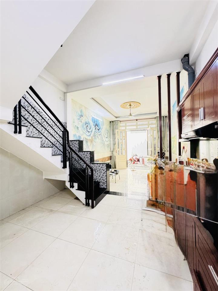 Bán nhà tân sơn nhì tân phú 40 m2 nhỉnh 4 tỷ!
