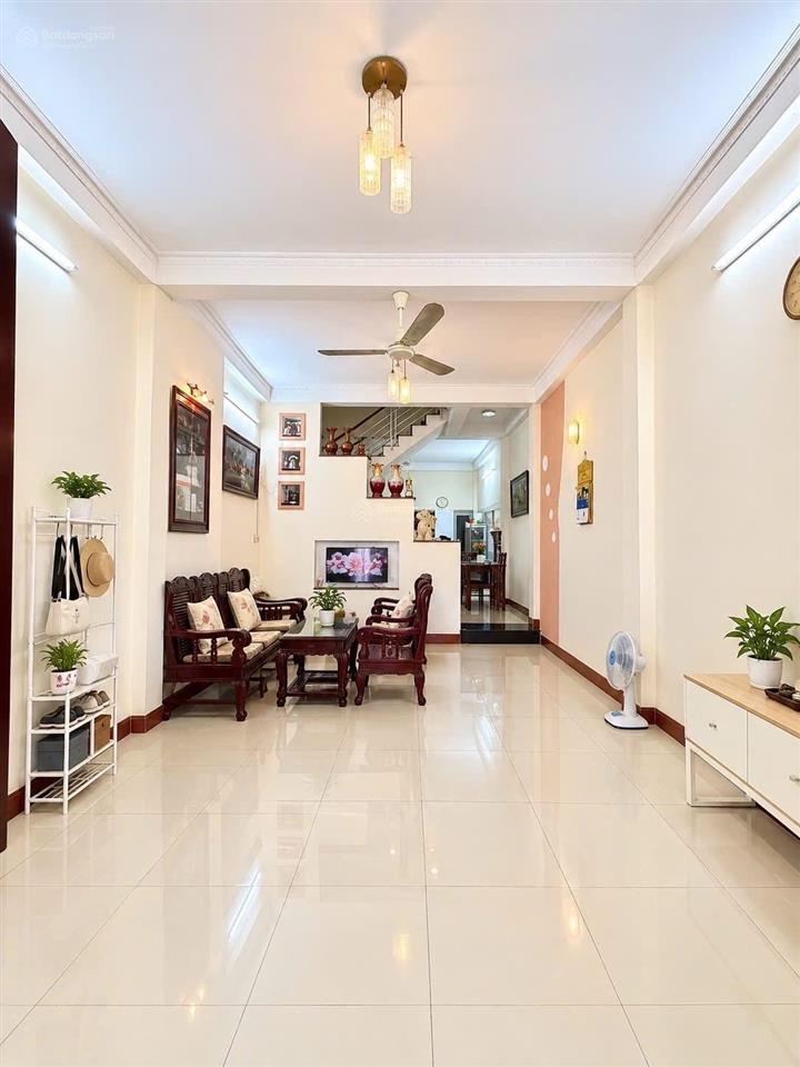 Chính chủ bán nhà 74 m2 3 tầng tân bình giáp quận 10 giá hơn 7 tỷ!