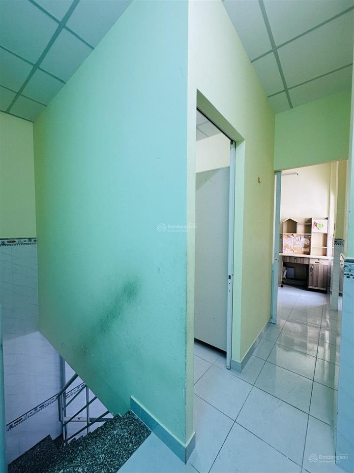 Bán nhà tân bình 28 m2 lạc long quân nhỉnh 2 tỷ!
