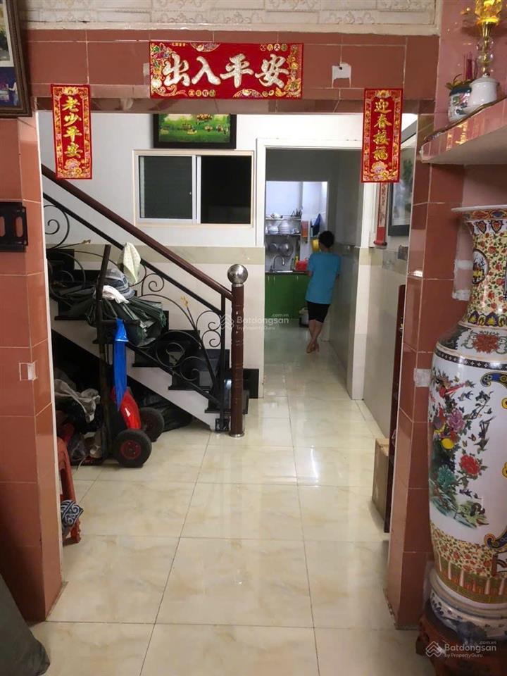 Chính chủ bán nhà 60,1 m2 với 4pn phú trung tân phú giáp tân bình 5 tỷ.