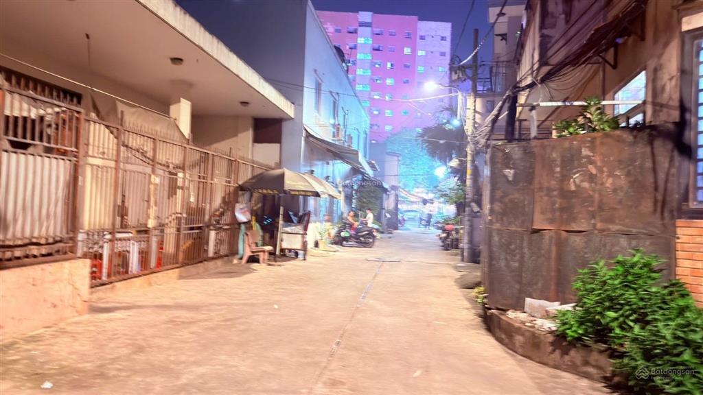 Bán nhà hxh tân phú 48 m2 ngay aeon giá tốt 4,6 tỷ!